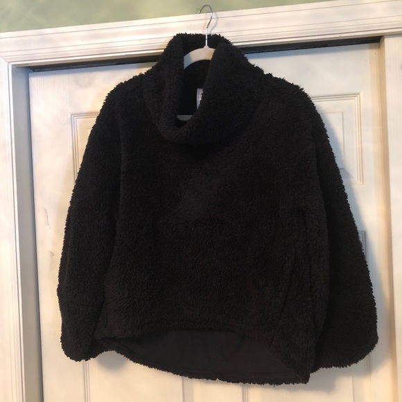 LULULEMON Sherpa cozy black pullover - Picture 4 of 8